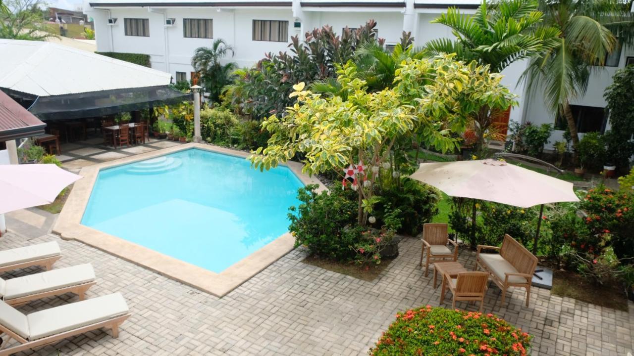 Red Knight Gardens Hotel Davao Exterior photo