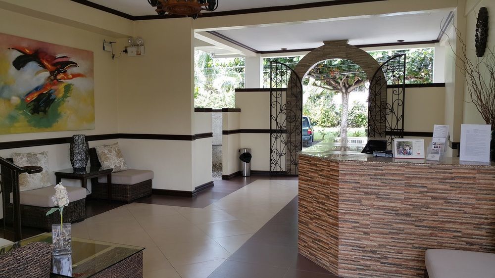 Red Knight Gardens Hotel Davao Exterior photo